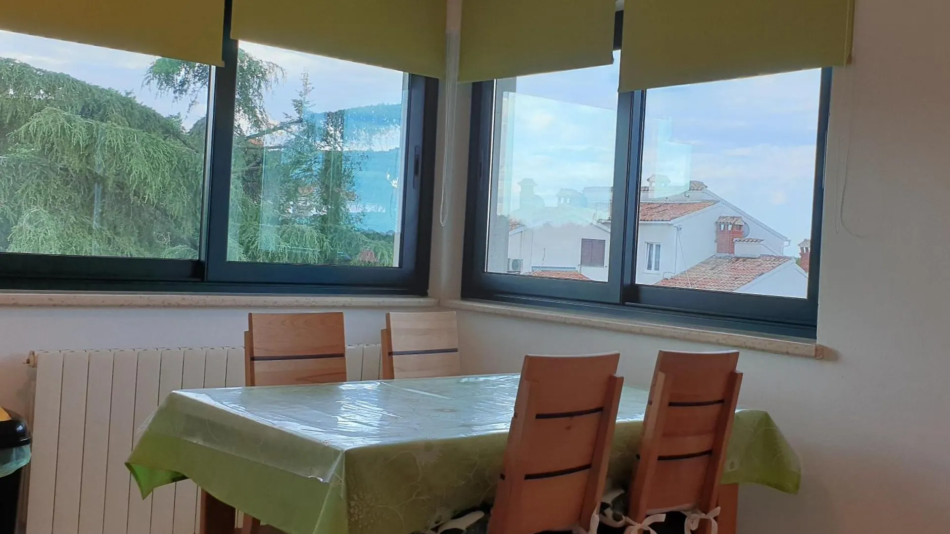 Apartments Adri, Parking In The Yard Rovinj