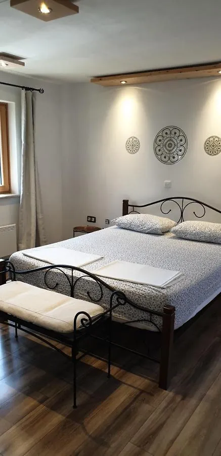 Apartments Adri, Parking In The Yard Rovinj Croatia